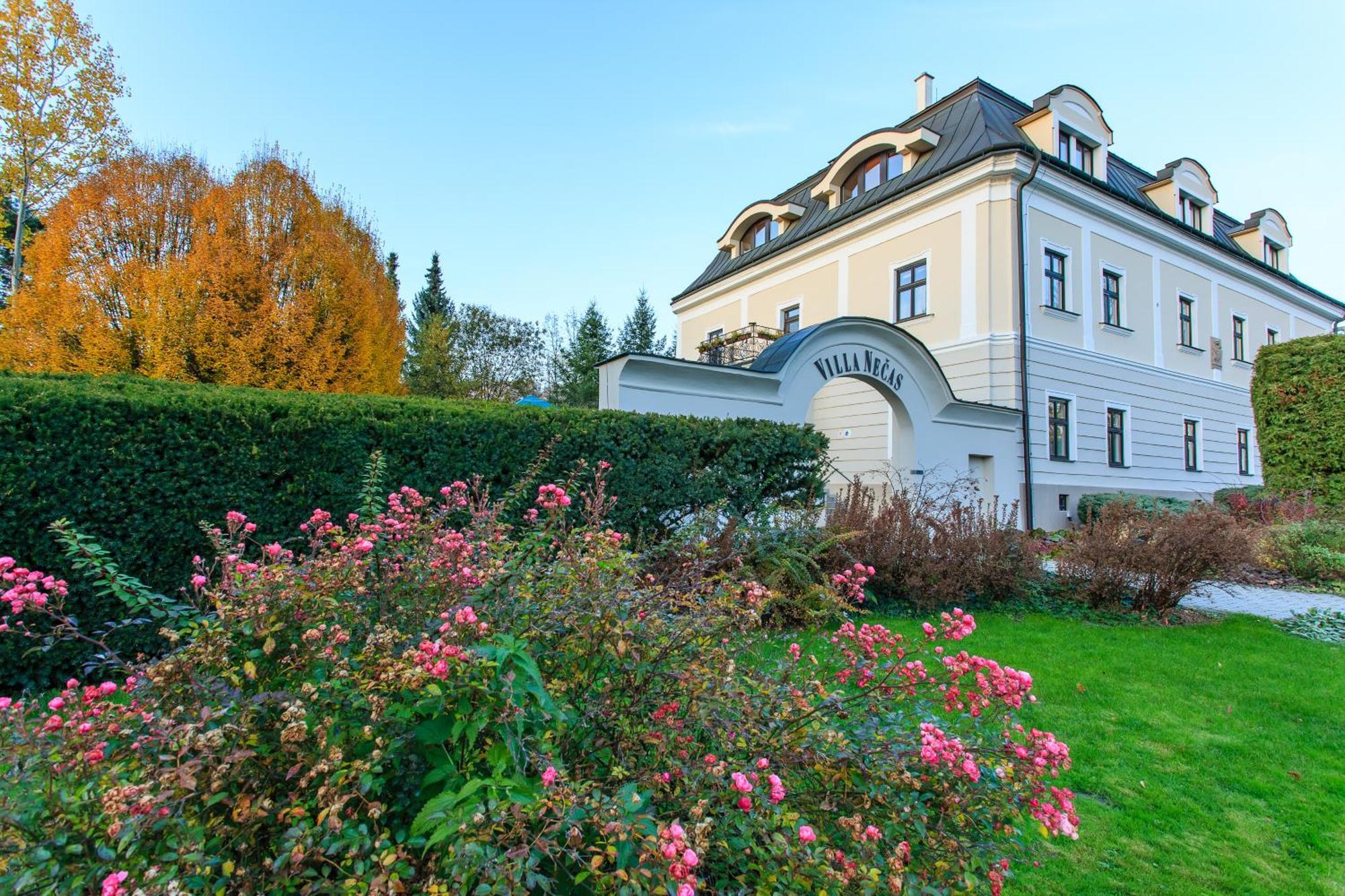 Hotel Villa Necas Žilina Eksteriør bilde